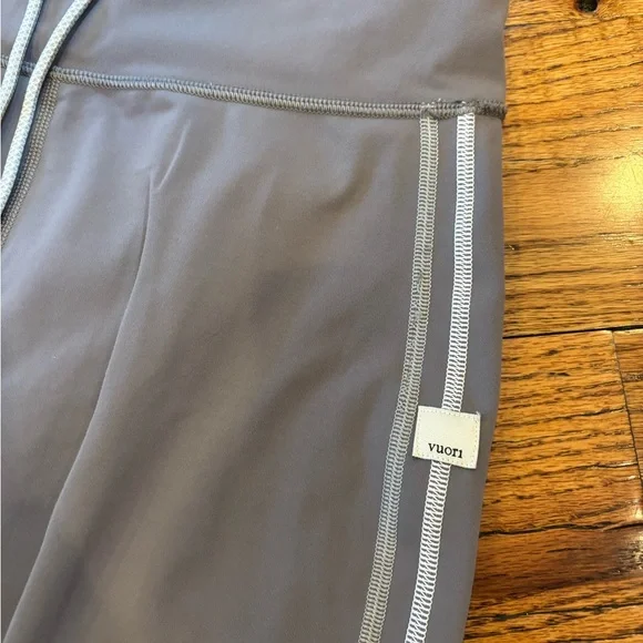 VUORI Gray Leggings with White Stripes - Picture 3 of 3